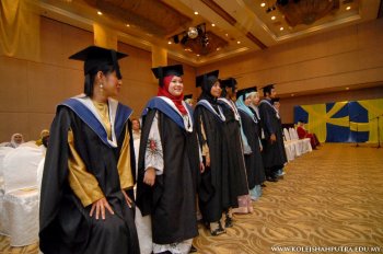 Convocation Ceremony: Bachelor of Commerce, Flinders University, Adelaide Australia