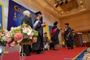 Convocation Ceremony: Bachelor of Commerce, Flinders University, Adelaide Australia