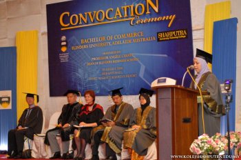 Convocation Ceremony: Bachelor of Commerce, Flinders University, Adelaide Australia