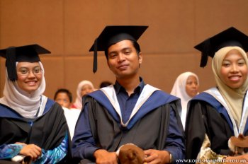 Convocation Ceremony: Bachelor of Commerce, Flinders University, Adelaide Australia