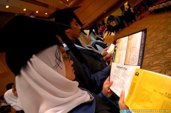 Convocation Ceremony: Bachelor of Commerce, Flinders University, Adelaide Australia