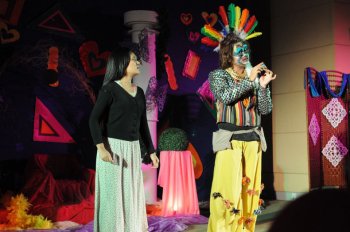 Teater : Alahai Dona