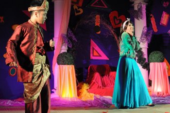 Teater : Alahai Dona