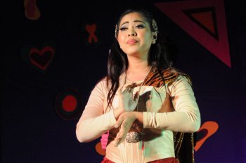 Teater : Alahai Dona