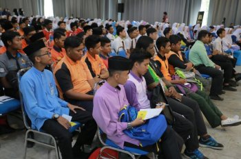 Program Bicara Menggapai Impian IM4U bersama Widad College dan PERHATI