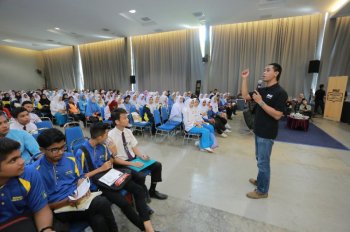 Program Bicara Menggapai Impian IM4U bersama Widad College dan PERHATI