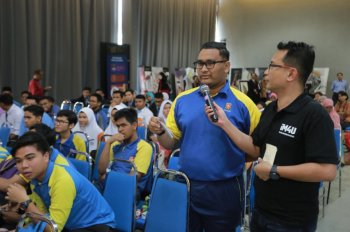 Program Bicara Menggapai Impian IM4U bersama Widad College dan PERHATI