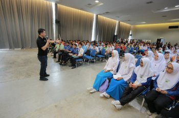 Program Bicara Menggapai Impian IM4U bersama Widad College dan PERHATI