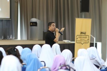 Program Bicara Menggapai Impian IM4U bersama Widad College dan PERHATI