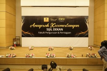 Anugerah Kecemerlangan Sijil Dekan - Fakulti Pengurusan & Perniagaan