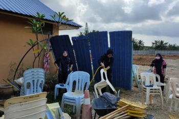 Gotong Royong Pasca Banjir Bersama KRT Taman Guru