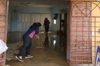 Gotong Royong Pasca Banjir Bersama KRT Taman Guru