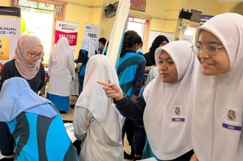 Pameran informasi pendidikan dan kerjaya SMK Convent Sentul