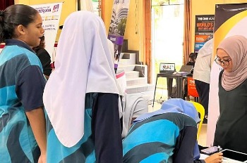 Pameran informasi pendidikan dan kerjaya SMK Convent Sentul