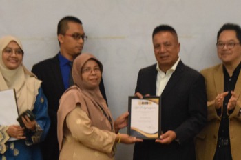 Penganugerahan dan Pengiktirafan Anugerah Lama Berkhidmat Sempena Bulan Akademia 2023