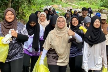 Program gotong-royong sambutan Hari Kesukarelawan Belia Malaysia