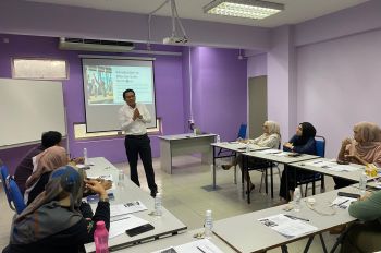 Sales Training by En Mohd Faroq bin Dato' Ibrahim, Chief Operating Officer Widad Education Sdn. Bhd.