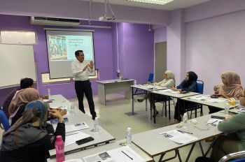 Sales Training by En Mohd Faroq bin Dato' Ibrahim, Chief Operating Officer Widad Education Sdn. Bhd.